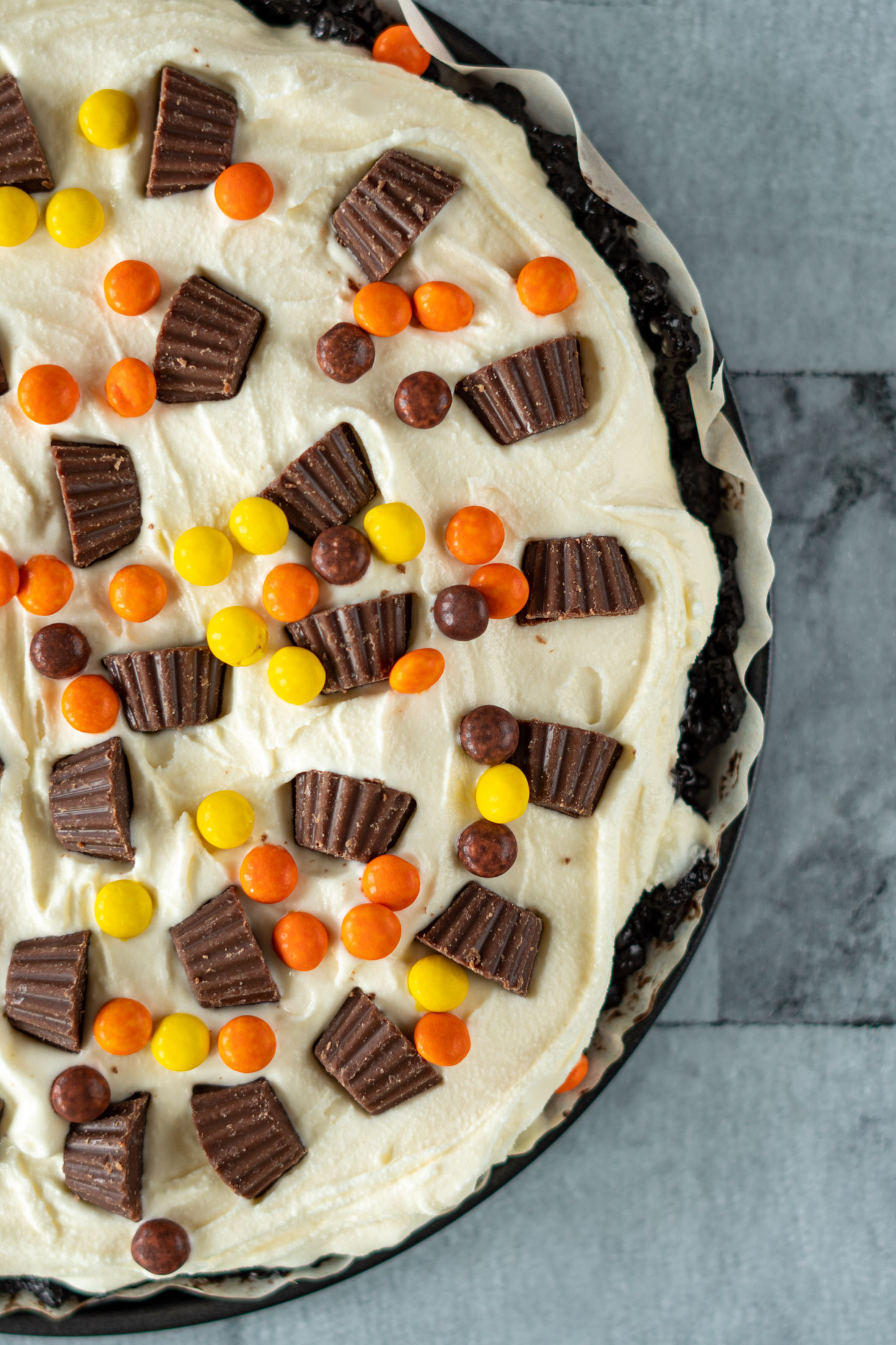 Ice Cream Pizza Recipe {Treatzza Pizza Copycat} crave the good
