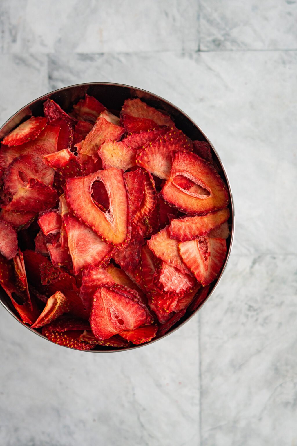 How To Dehydrate Strawberries In Dehydrator + Oven Crave The Good