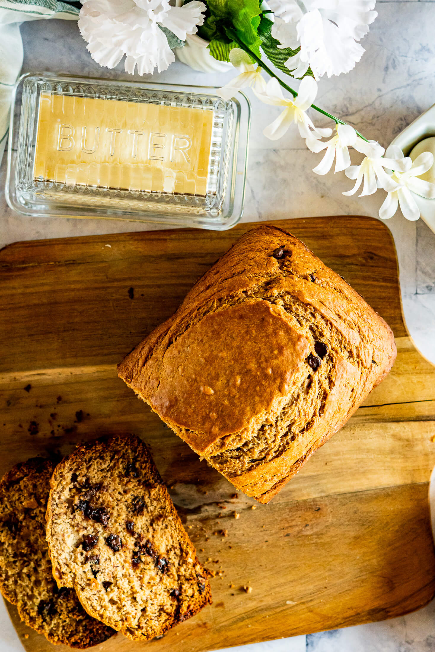 Bread maker banana bread sliced and ready to serve. 