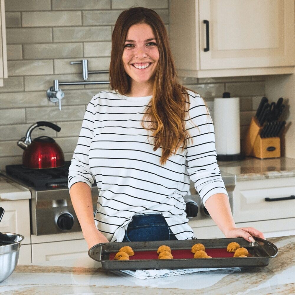 Ally, creator at crave the good.