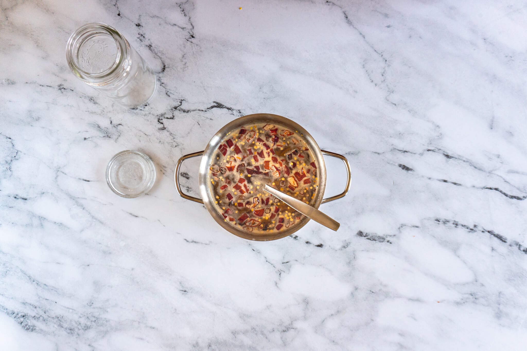 Steeped hot honey after cooling. 