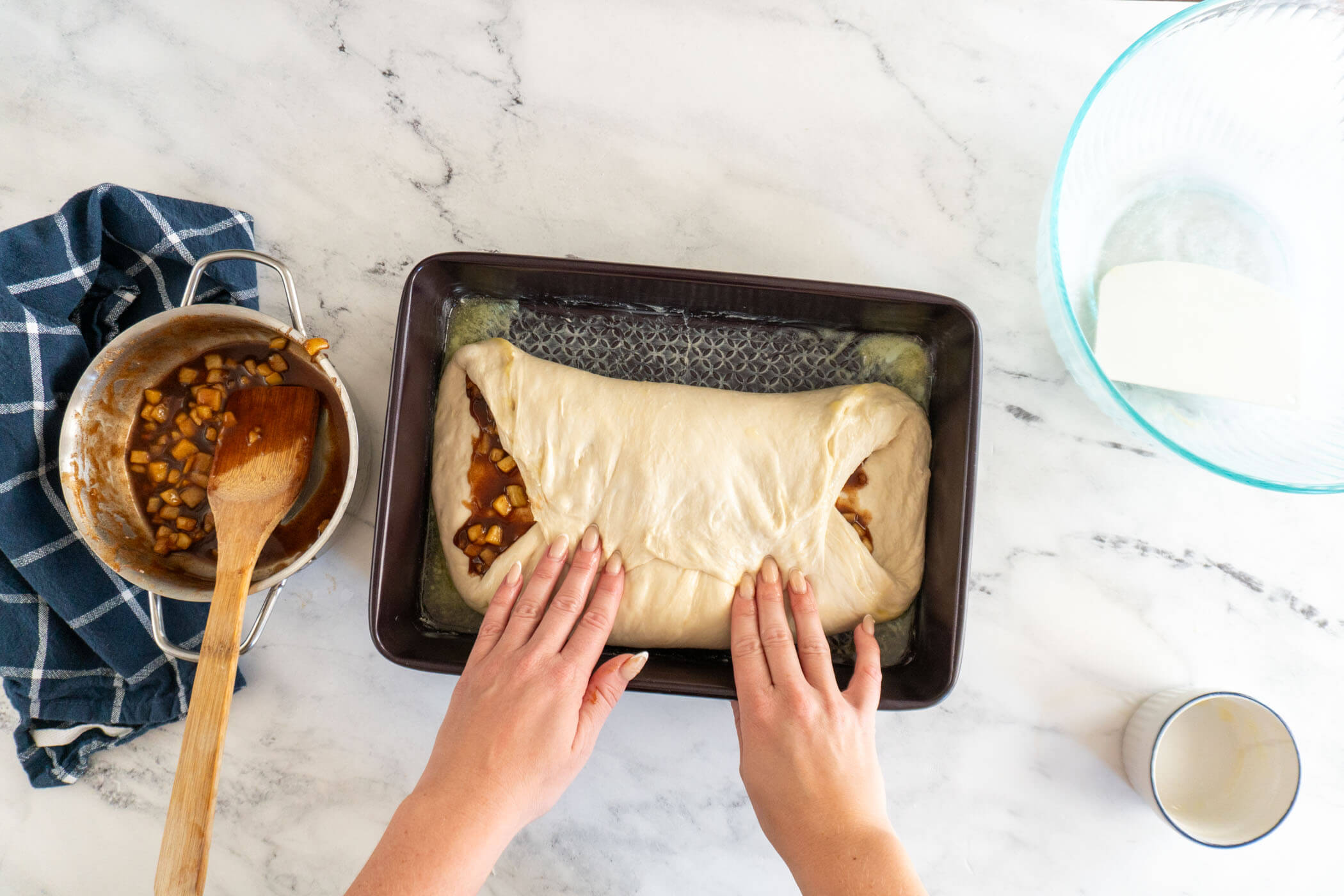 Folding in all 4 sides. 