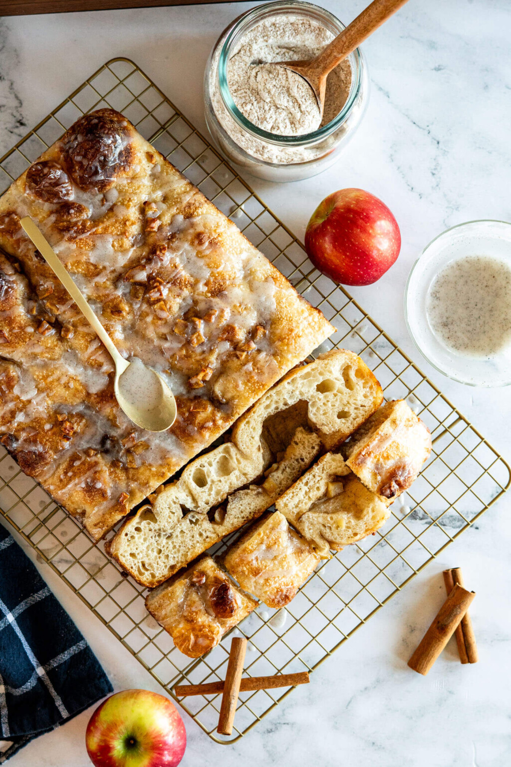 sourdough-apple-fritter-focaccia-crave-the-good